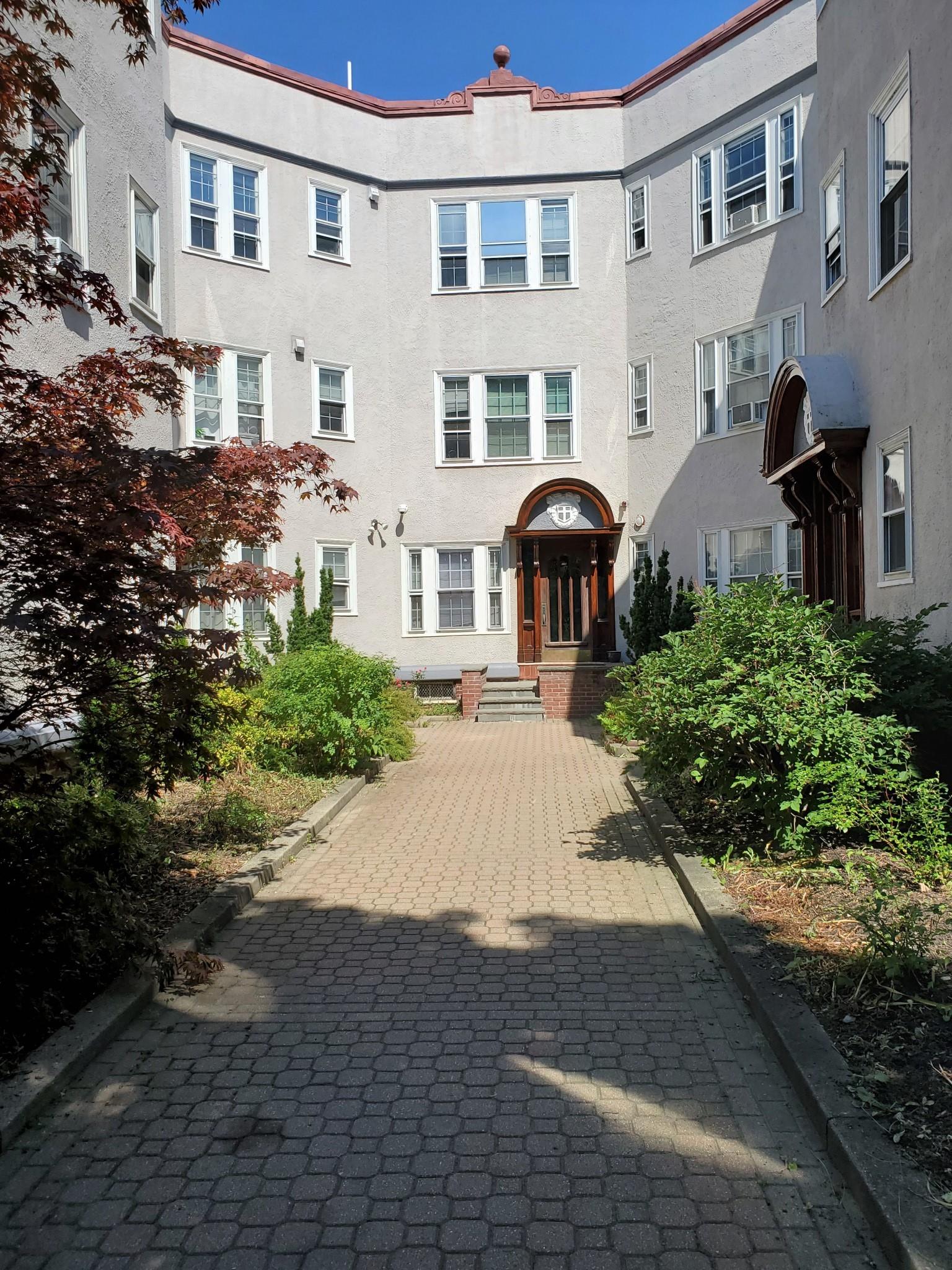 156 Magazine St, Cambridgeport