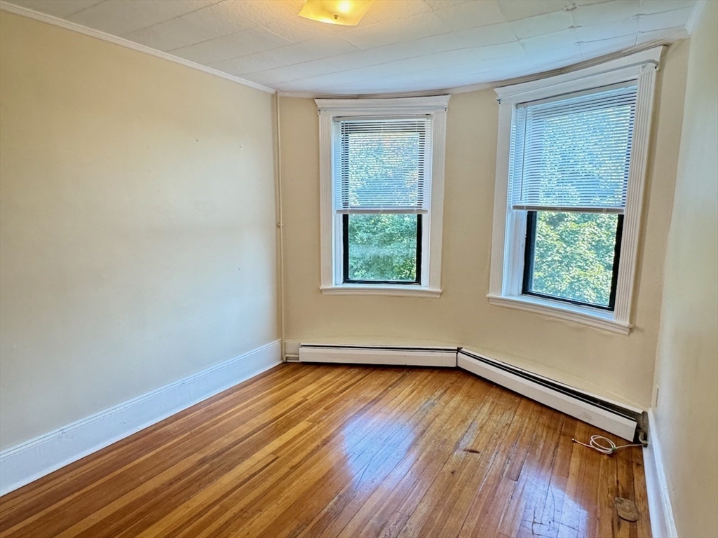 1682 Commonwealth Ave, Brighton