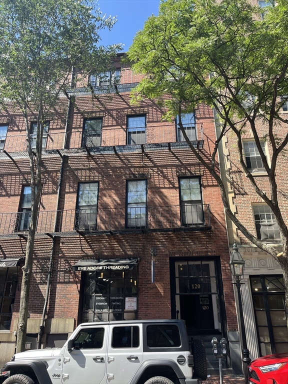 120 Charles St, Beacon Hill