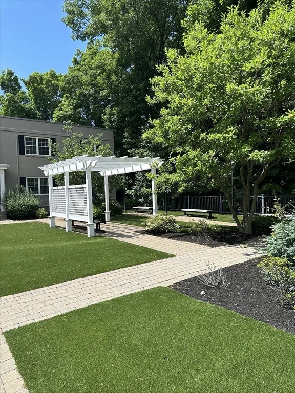 5 Charlesbank Rd, Newton