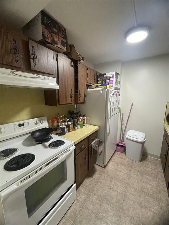 80 Pleasant St, North Brookline