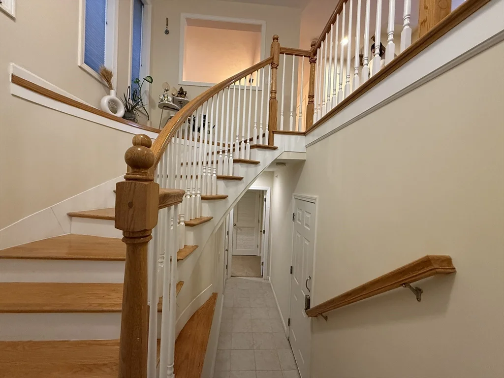 32 John Hancock Dr, Ashland