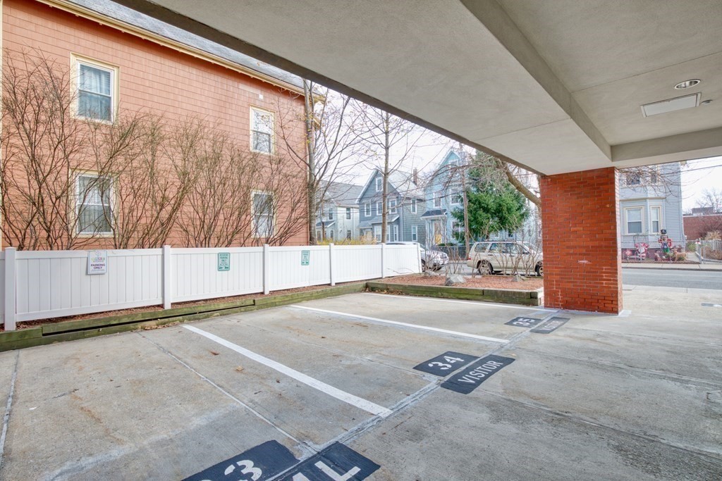 65 Beacon St, Somerville