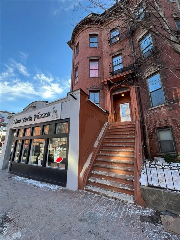 433 Massachusetts Ave, Roxbury