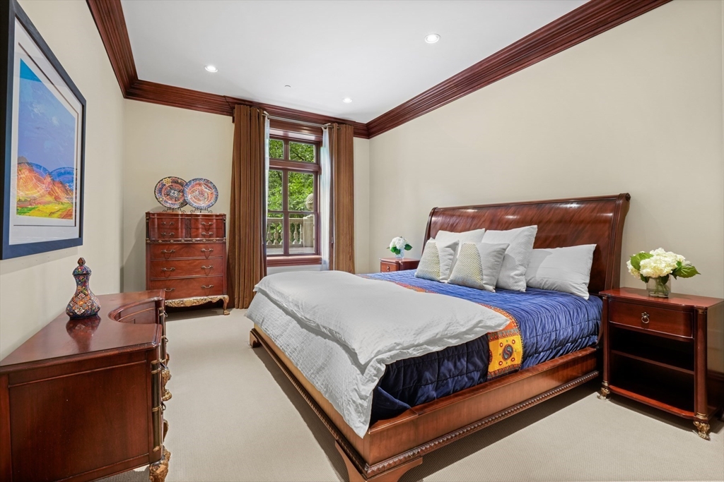 409 Commonwealth Ave, Back Bay