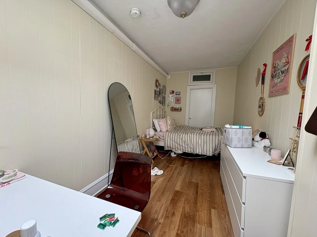 914 Beacon St, Fenway