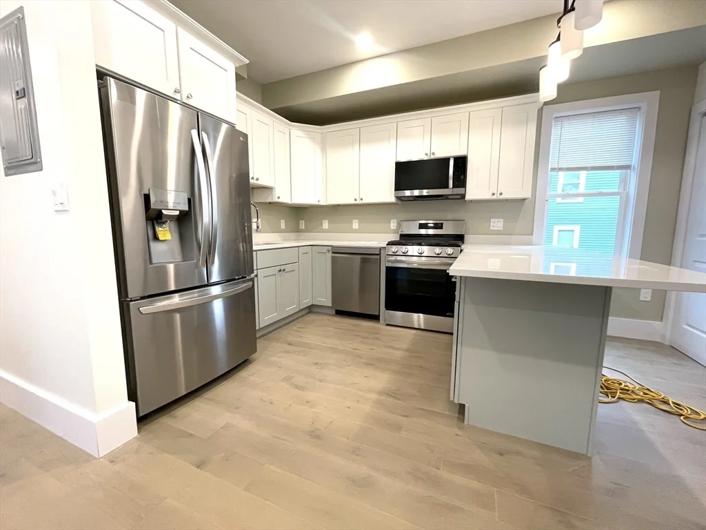 16 Delle Ave, Mission Hill