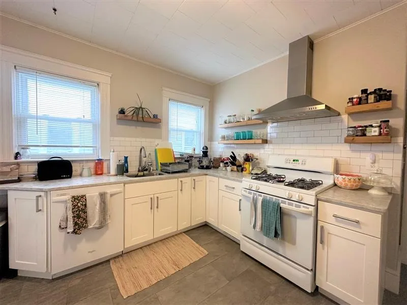137 Dudley St, North Cambridge