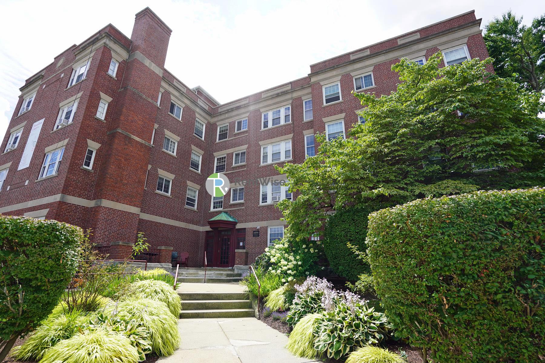 550 Belmont St, Watertown