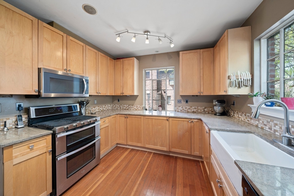 56 W Boulevard Rd, Newton Center