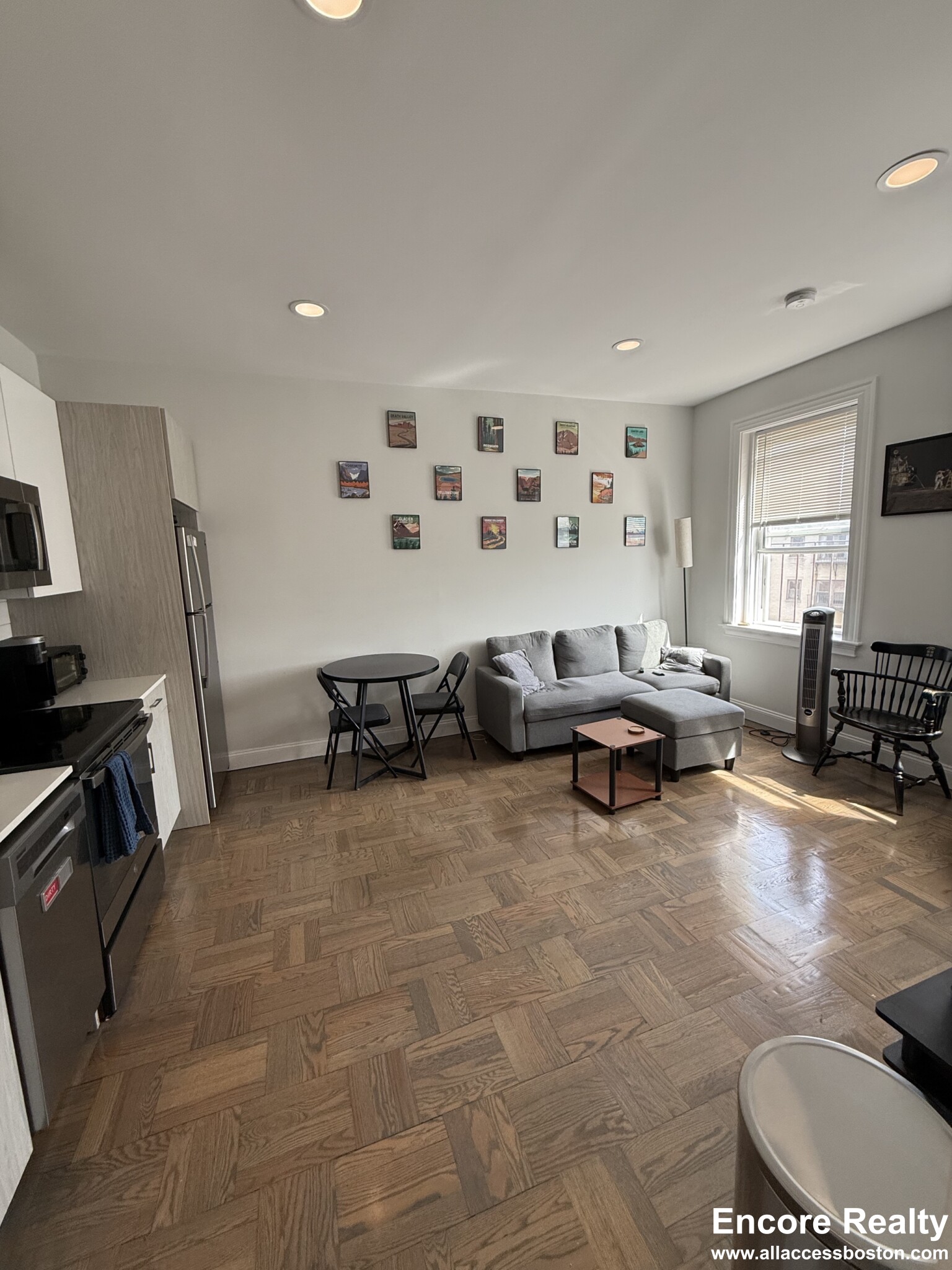 28 Queensberry St, Fenway