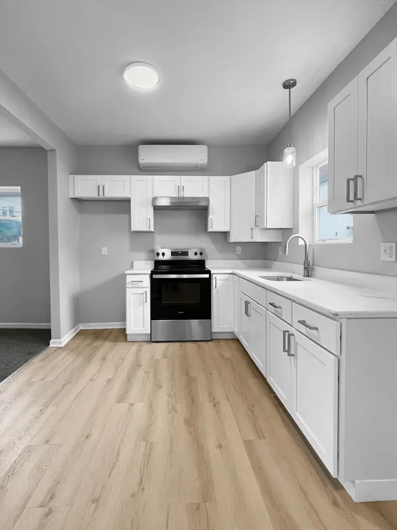 186 Rodman St, Fall River