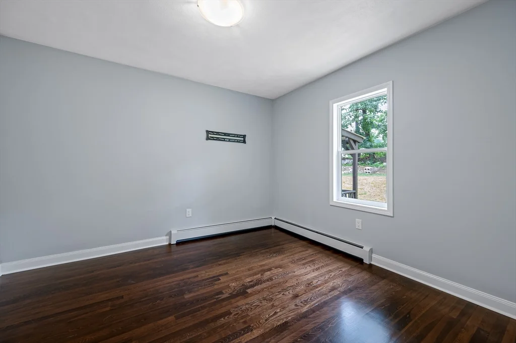 7 Pasadena Pkwy, Worcester