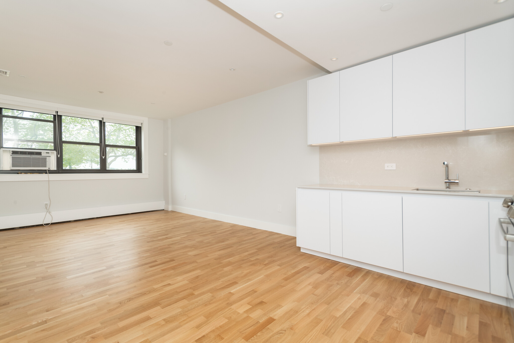 1410 Columbia Rd, South Boston