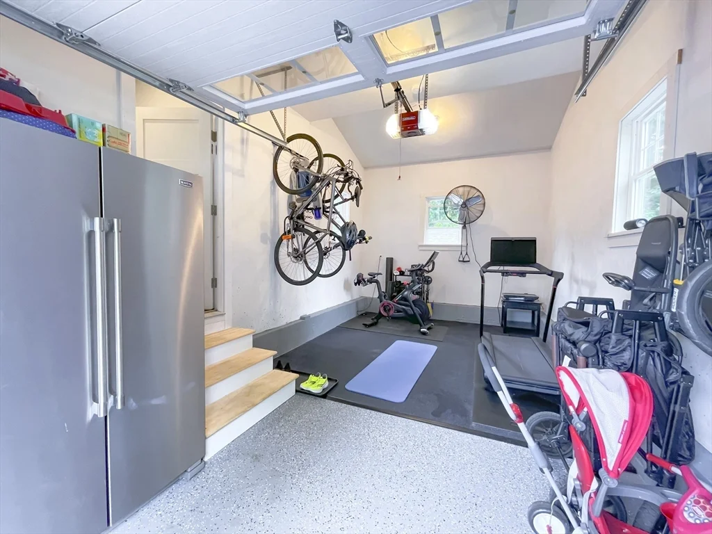 4 Pine Crest Rd, Braintree