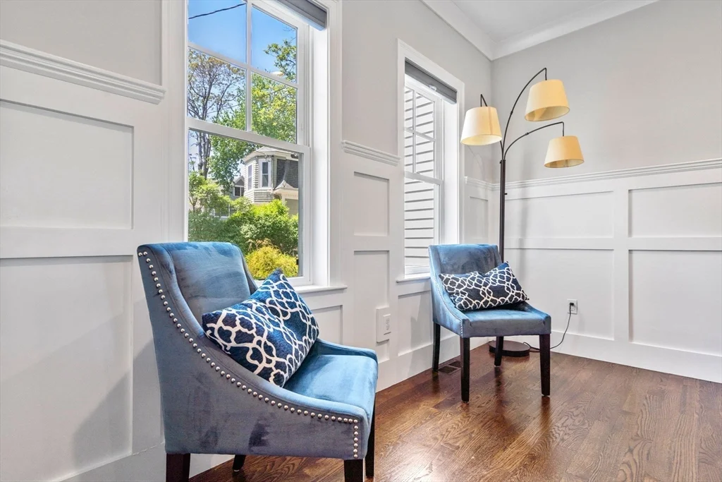 119 Charlesbank Rd, Newton Corner