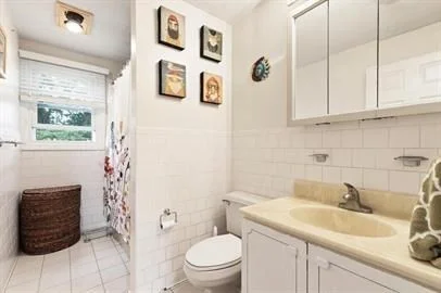 13 Circuit Ln, Watertown