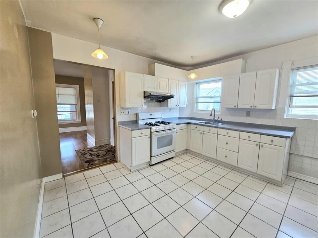 398 Charles St, Malden