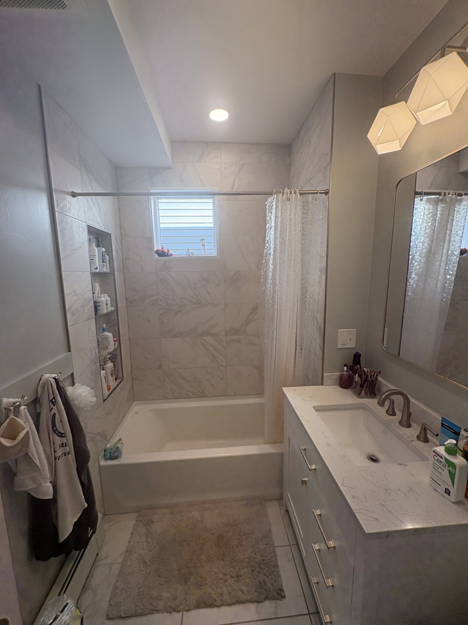 364 Washington St, The Port