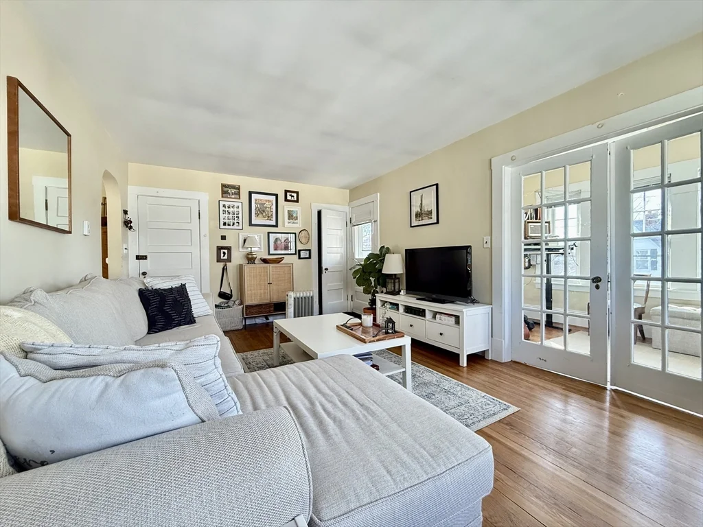 32 Quincy St, Watertown