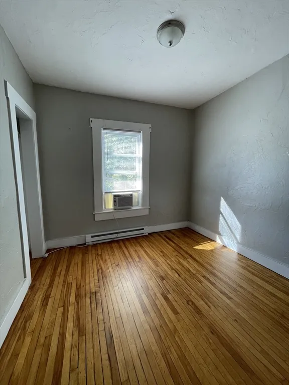 5 Freeland Ter, Worcester