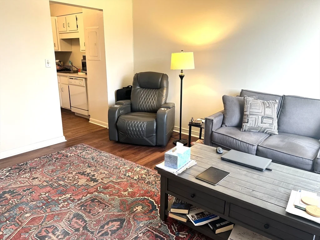 1006 Paradise Rd, Swampscott