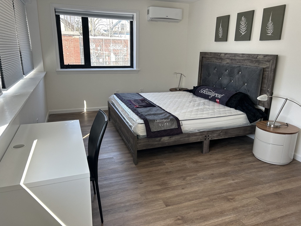 64 Salem St, Medford