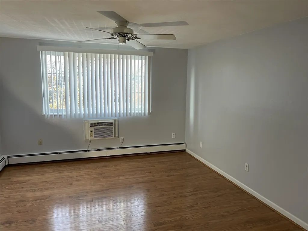 12 Woodland St, Everett