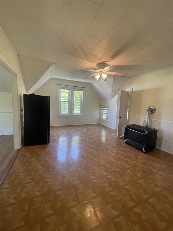 709 Maple St, Fall River