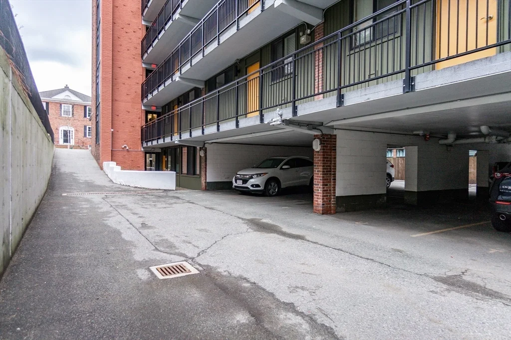 345 Harvard St, Harvard Square