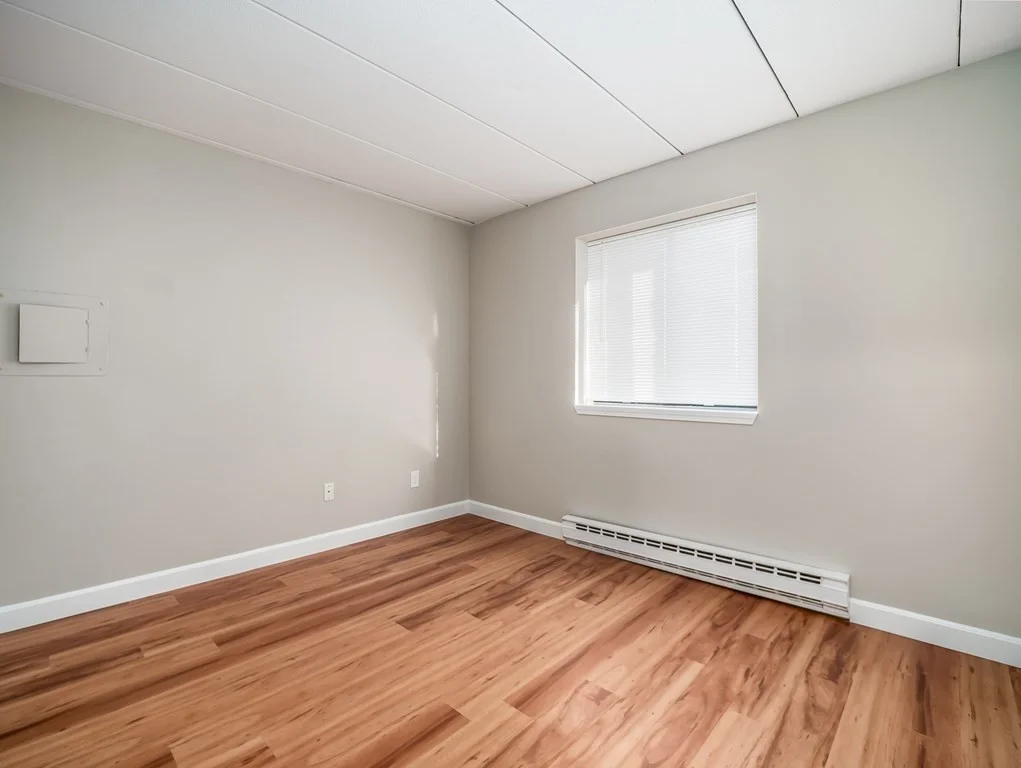 10 Main, Framingham