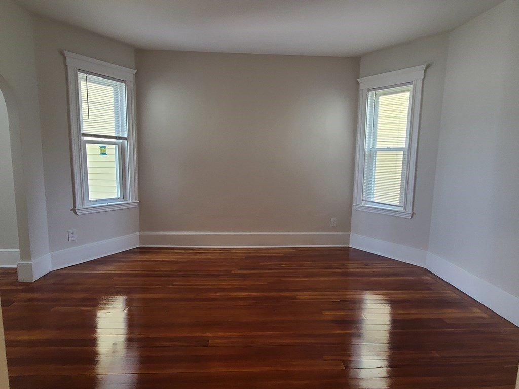 537 Beach St, Revere