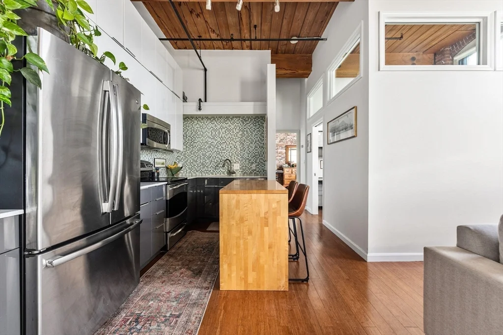 320 West 2nd St, South Boston