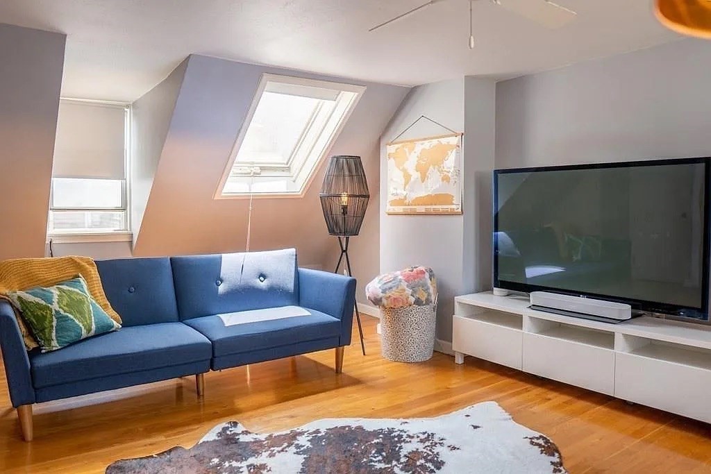 12 Lexington Ave, Charlestown