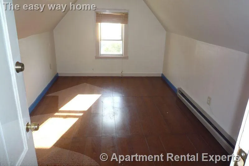 569 Main St, Magoun Square