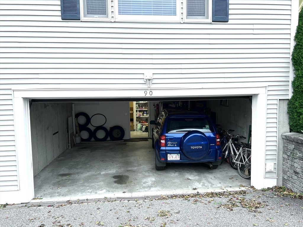 90 Monument, Medford