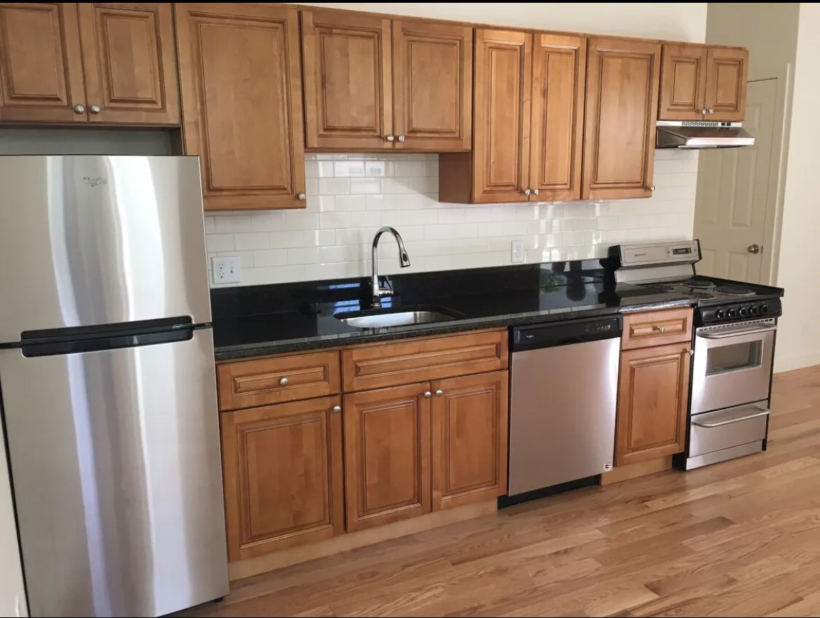 379 Harvard St, Mid-Cambridge