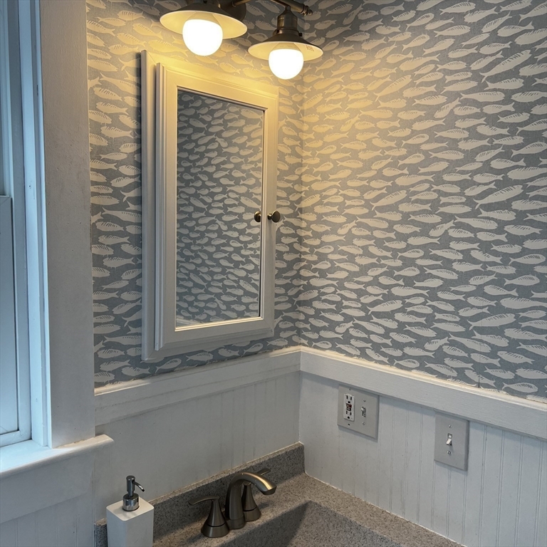 74 Mt Pleasant Av, Gloucester