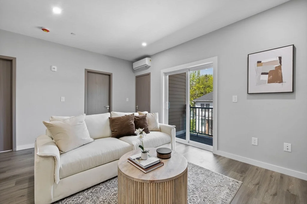 43-47 Fremont, Mattapan