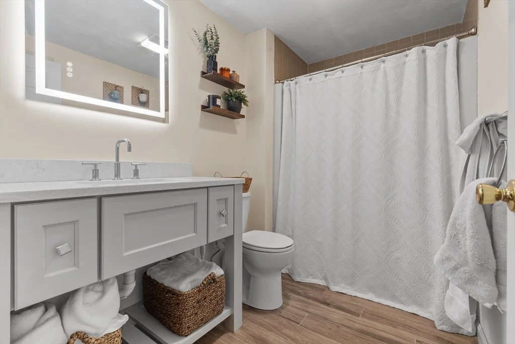 25 Eagan Pl, Peabody