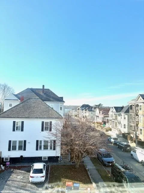 653 Brock Ave, New Bedford