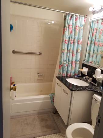 9 Hawthorne Pl, West End