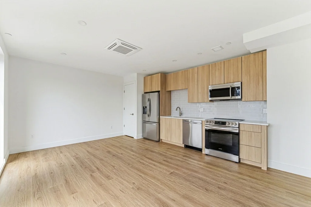 1035 Commonwealth Ave, Allston