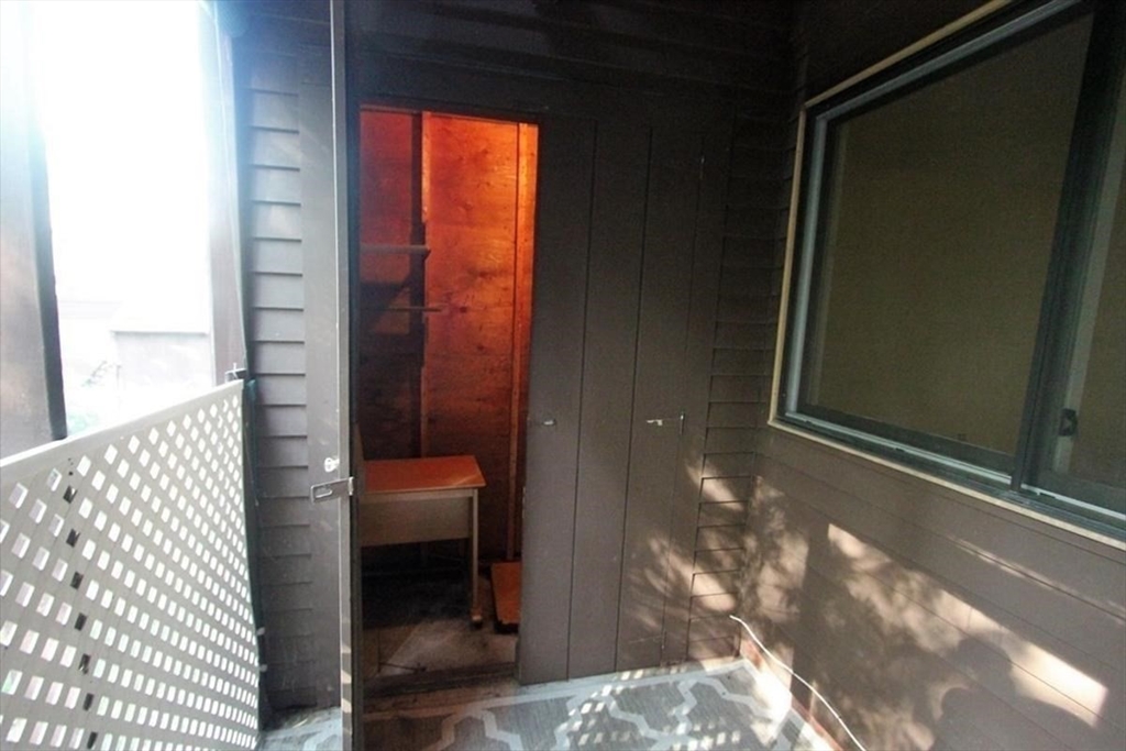 76 Highwood Dr, Franklin