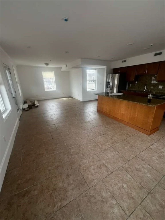 375 Crescent Ave, Chelsea