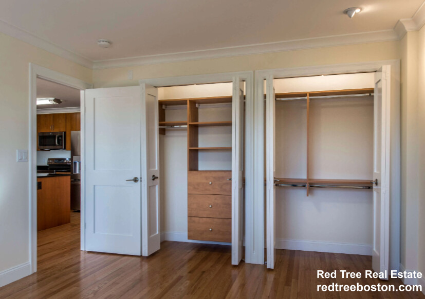 1443 Beacon St, Griggs Park