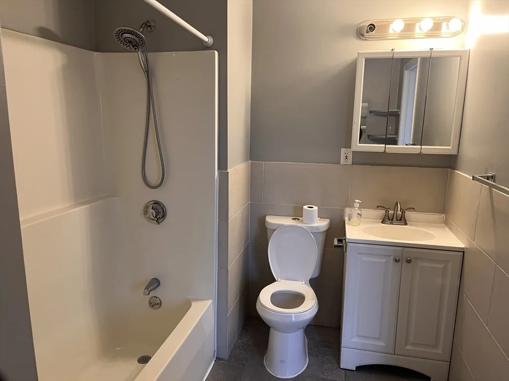 242 Park Ave, Revere