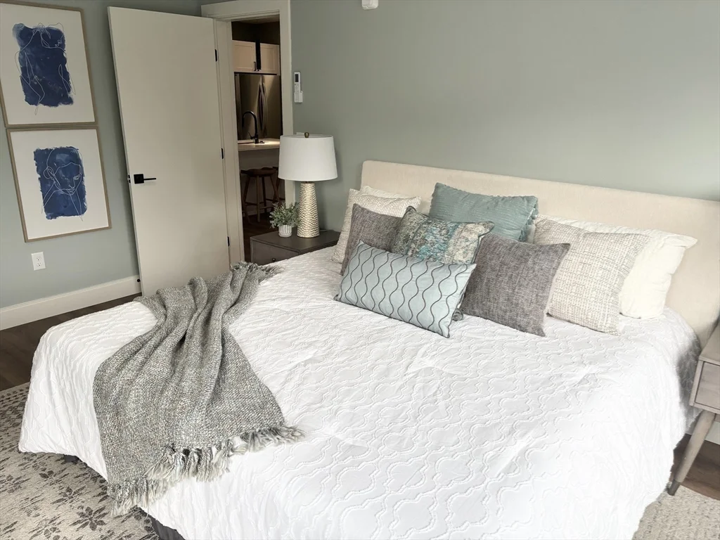 1391 Main St, Walpole