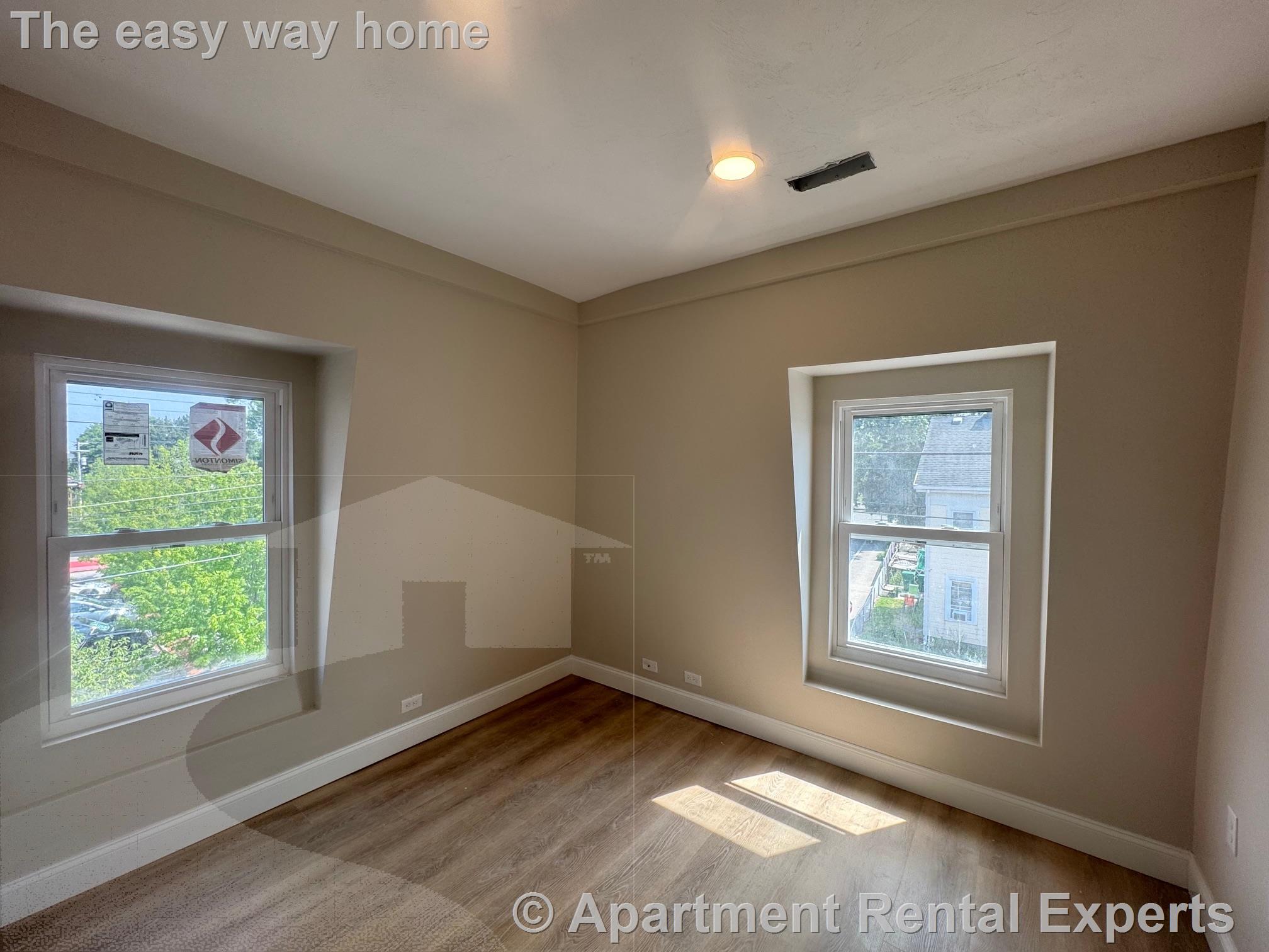 72-74 Washington St, Salem St. Area