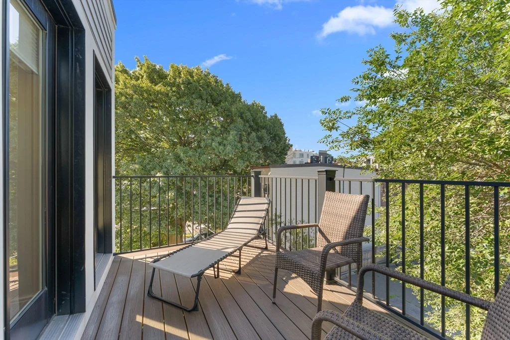 333 W 3rd St, South Boston